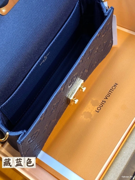 VUITTON LOUIS Wallet Chain Métis On 0111